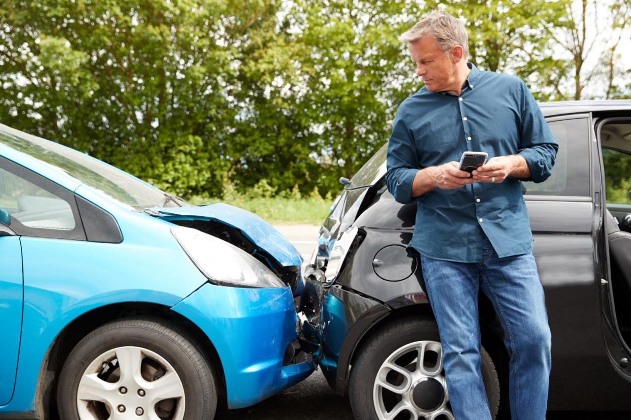 Car crash injury lawyer